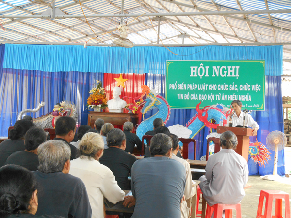 An Giang province: a religious laws conference held for dignitaries and followers of Tứ ân Hiếu nghĩa religion 